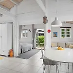 Close To The And Restaurants Vakantiehuis *