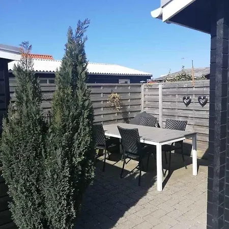 Houten Dichtbij Het En Restaurants * Karrebæksminde